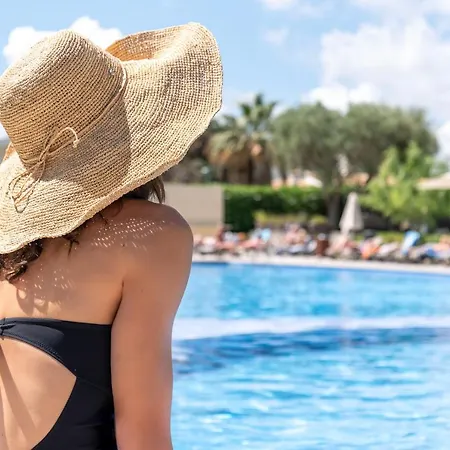 Bahia Pollensa アパートホテル