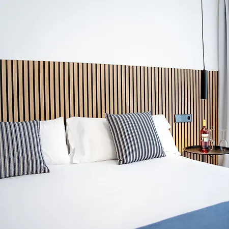 Bahia Pollensa アパートホテル 4*