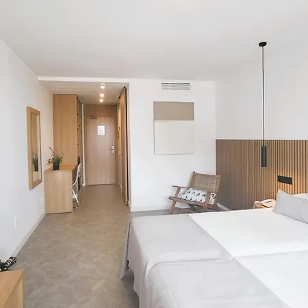 Bahia Pollensa 아파트호텔 4*
