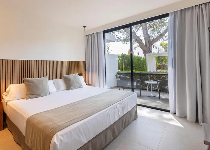 Apart Otel Eu Bahia Pollenca 4*